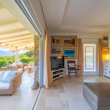 Villa Alfa - By Searly Porto Rotondo